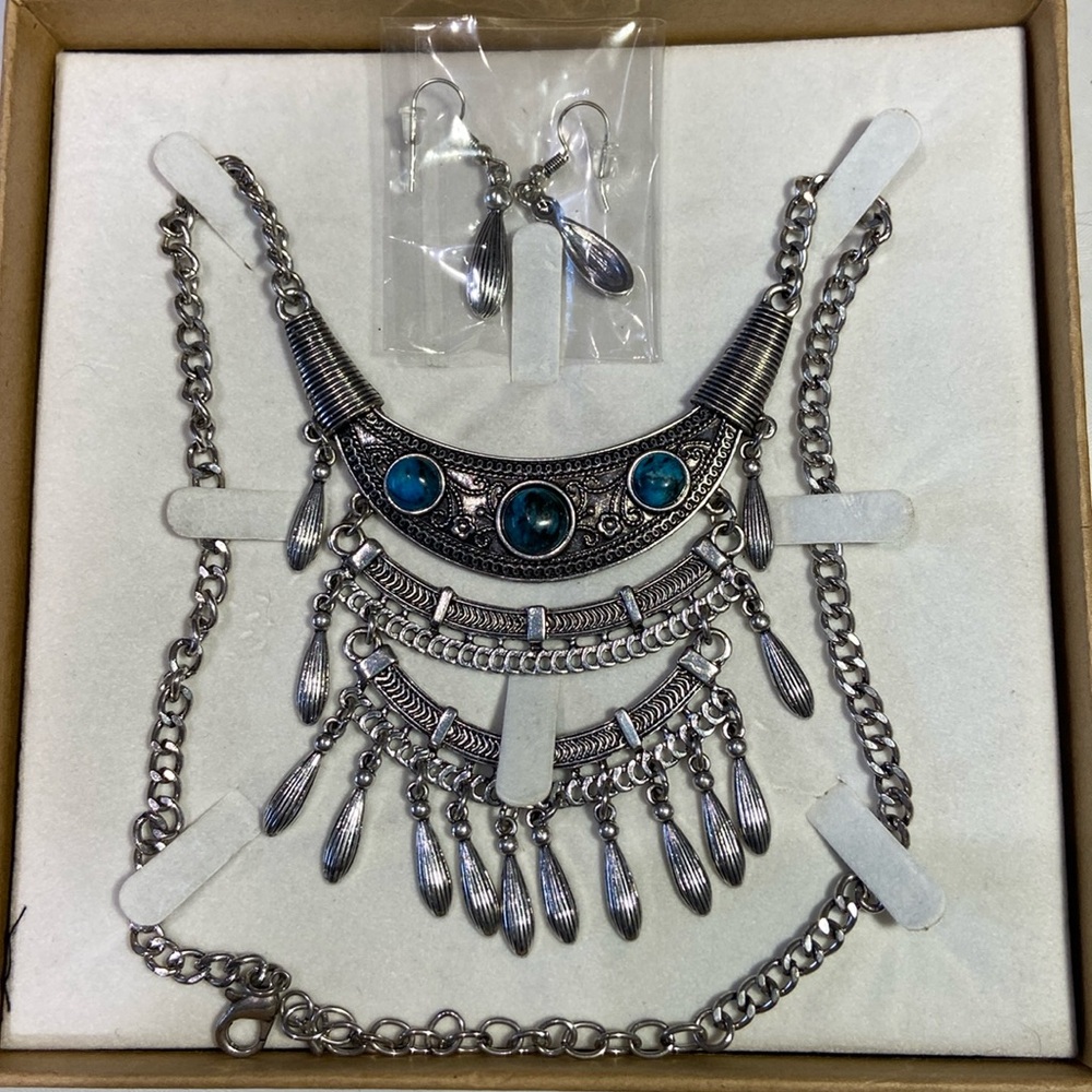 Canyon Sky Turquoise Necklace & Earrings Gift Box Set